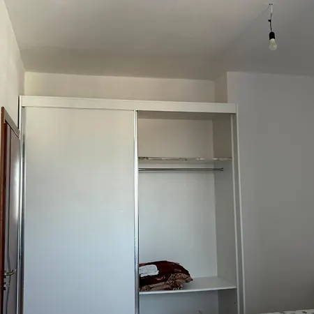 Apartment Xhymerti 3 *